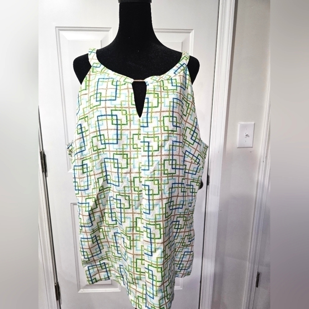 Appraisal sleeveless top